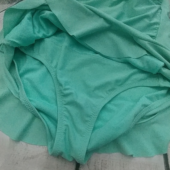 DONATED REACTION KENNETH COLE mint one piece sz 4 - Picture 7 of 8